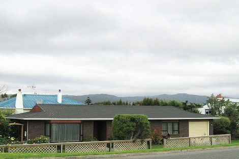 Photo of property in 51a Bluegum Road, Paraparaumu Beach, Paraparaumu, 5032