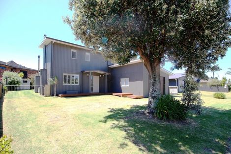 Photo of property in 670 Matarangi Drive, Matarangi, Whitianga, 3592