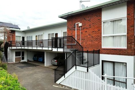 Photo of property in 3/16 Green Lane East, Remuera, Auckland, 1050