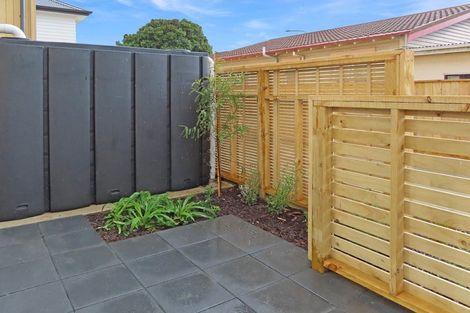 Photo of property in 90b Cambridge Terrace, Waterloo, Lower Hutt, 5011