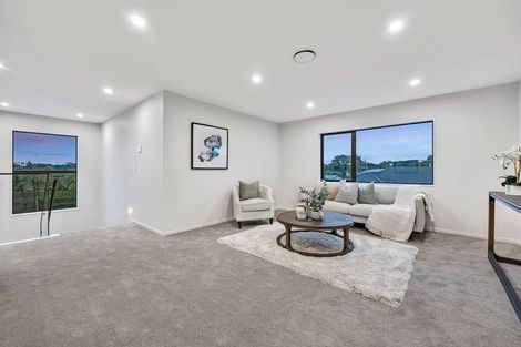 Photo of property in 11 Alexandra Street, Riverhead, 0820