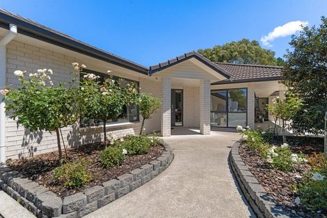 Photo of property in 7 The Glade, Carterton, 5713