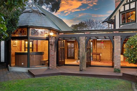 Photo of property in 283 Papanui Road, Merivale, Christchurch, 8052