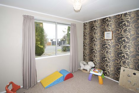Photo of property in 22 Kupe Drive, Carterton, 5713