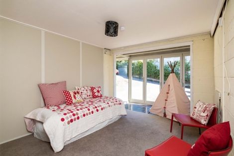 Photo of property in 25 Tauroa Road, Havelock North, 4130