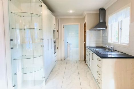 Photo of property in 15 Ayrton Street, Te Atatu South, Auckland, 0610