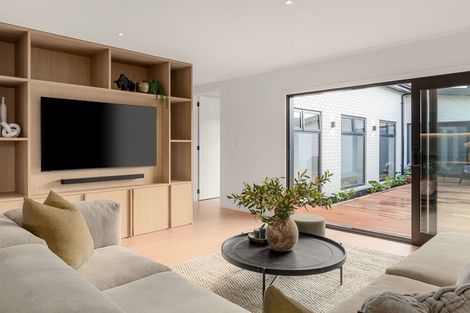 Photo of property in 29 Kauri Point Drive, Rototuna North, 3210