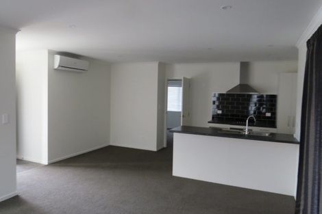 Photo of property in 16 Ladeira Place, Fitzroy, Hamilton, 3206