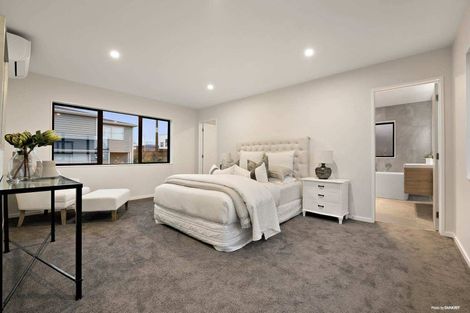 Photo of property in 13 Vazey Way, Hobsonville, Auckland, 0618