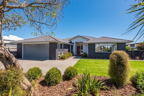 Photo of property in 11 Taranui Way, Paraparaumu Beach, Paraparaumu, 5032