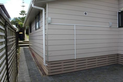 Photo of property in 53 Triangle Road, Massey, Auckland, 0614