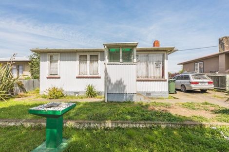 Photo of property in 70 Manuka Street, Castlecliff, Whanganui, 4501