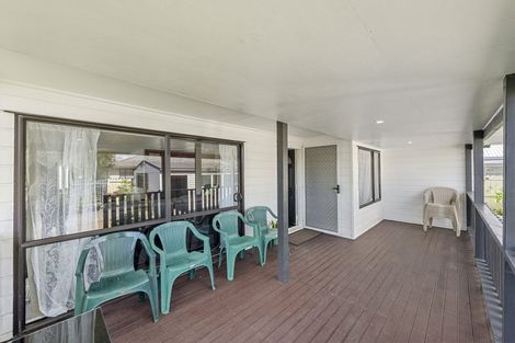 Photo of property in 1/34 Rosemead Place, Randwick Park, Auckland, 2105