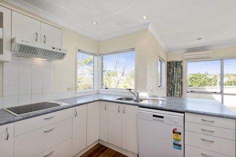 Photo of property in 12 Reid Road, New Lynn, Auckland, 0600
