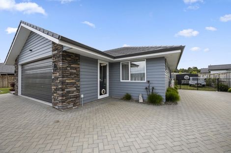 Photo of property in 5 Larches Lane, Kinloch, Taupo, 3377