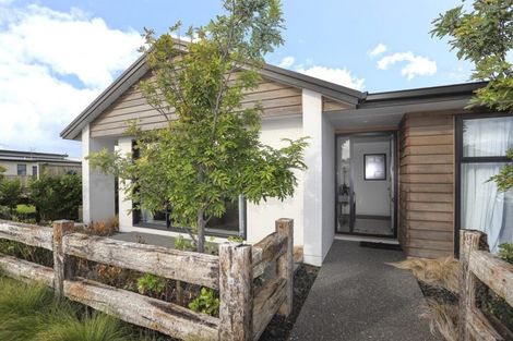 Photo of property in 23 Hugo Way, Papamoa Beach, Papamoa, 3118