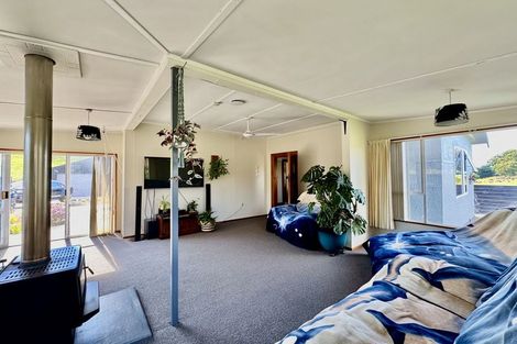 Photo of property in 105 Beach Road, Awamoa, Oamaru, 9495