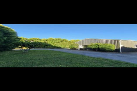 Photo of property in 137 Old North Road, Kumeu, 0892