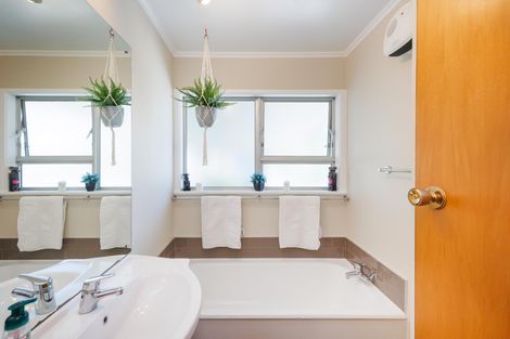 Photo of property in 102 Denbigh Street, Feilding, 4702