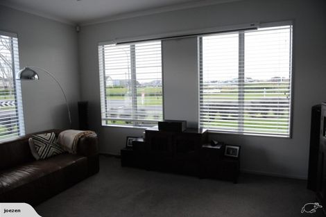 Photo of property in 11 Fountain Avenue, Karaka, Papakura, 2113