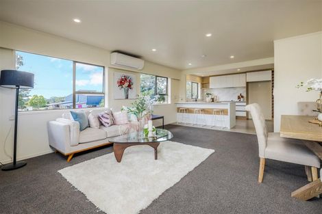 Photo of property in 1/53 Butley Drive, Farm Cove, Auckland, 2012