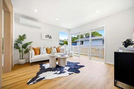 Photo of property in 11 Juniper Road, Sunnynook, Auckland, 0620