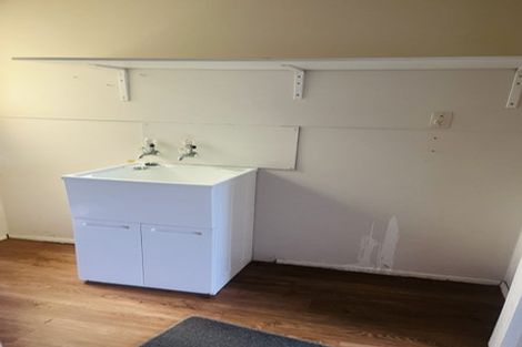 Photo of property in 23 Armagh Road, Blockhouse Bay, Auckland, 0600