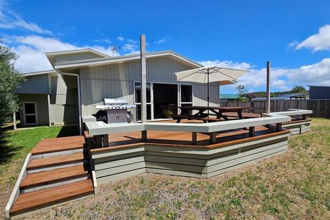 Photo of property in 618 Matarangi Drive, Matarangi, Whitianga, 3592