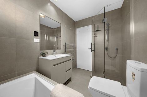 Photo of property in 6 Manahau Lane, Flat Bush, Auckland, 2019