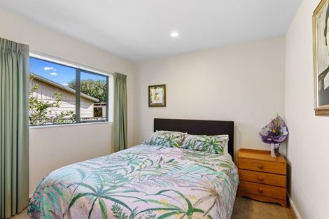 Photo of property in 10 Tararua Crescent, Otaki, 5512