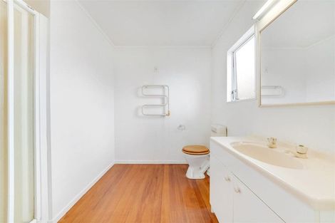 Photo of property in 2/50 Blanes Road, Weymouth, Auckland, 2103