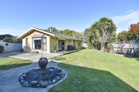 Photo of property in 13 Newnham Street, Rangiora, 7400