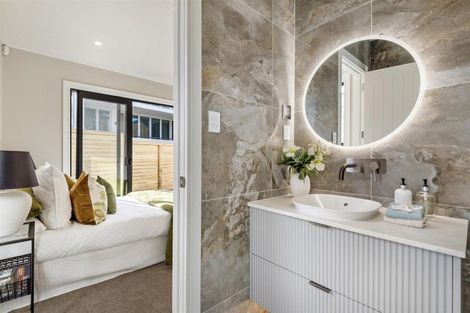 Photo of property in 20 Beach Road, Castor Bay, Auckland, 0620