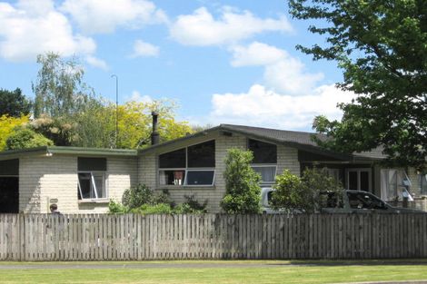 Photo of property in 75 Carlyle Street, Leamington, Cambridge, 3432