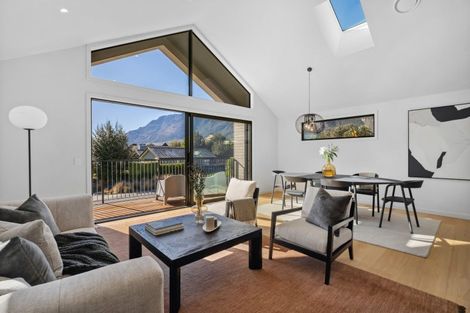 Photo of property in 45a Mcadam Drive, Jacks Point, Queenstown, 9371