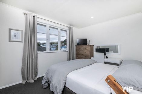 Photo of property in 32 Bracken Road, Paparangi, Wellington, 6037