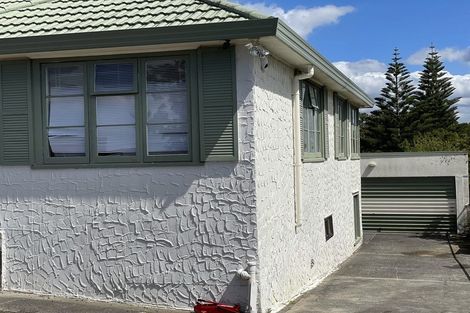Photo of property in 76 Verran Road, Birkdale, Auckland, 0626