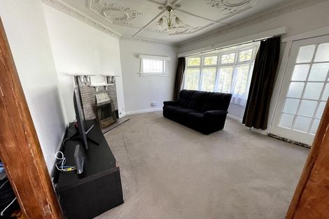 Photo of property in 46 Cambridge Terrace, Waiwhetu, Lower Hutt, 5010