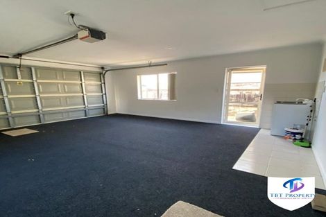 Photo of property in 11 Andover Way, Goodwood Heights, Auckland, 2105
