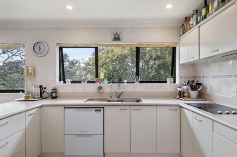 Photo of property in 25 Coromandel Crescent, Mairangi Bay, Auckland, 0630