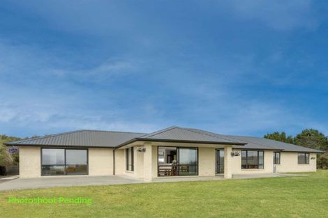 Photo of property in 103 Mcleod Road, South Head, Helensville, 0874