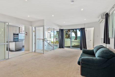 Photo of property in 34 Mount Pleasant Road, Mount Pleasant, Christchurch, 8081