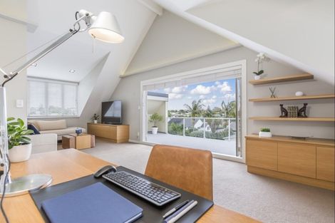 Photo of property in 15 Peel Street, Westmere, Auckland, 1022