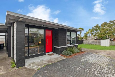 Photo of property in 3/132 Onewa Road, Northcote, Auckland, 0627