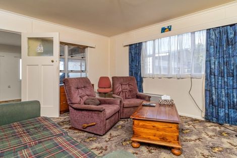 Photo of property in 13 Clifton Road, Haumoana, 4102