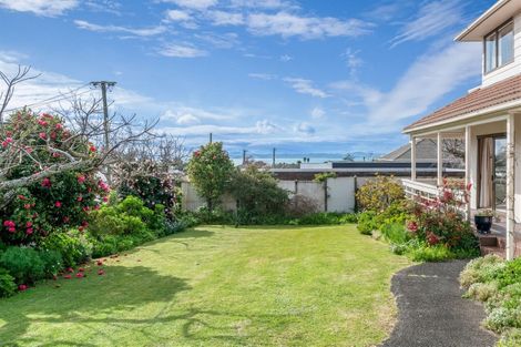 Photo of property in 1/47 Uxbridge Road, Mellons Bay, Auckland, 2014