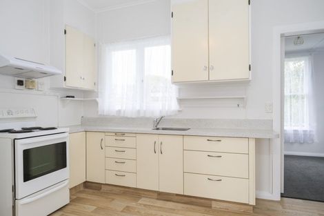 Photo of property in 18 Swinburn Street, Dannevirke, 4930