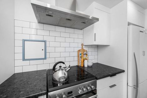 Photo of property in Quantum On Thorndon Quay, 3/163e Thorndon Quay, Pipitea, Wellington, 6011