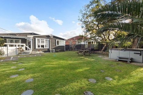 Photo of property in 78 Swanson Road, Henderson, Auckland, 0610
