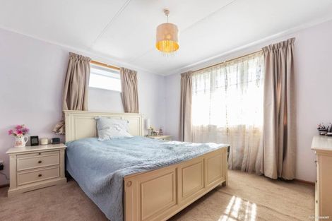 Photo of property in 15 Astley Avenue, New Lynn, Auckland, 0600